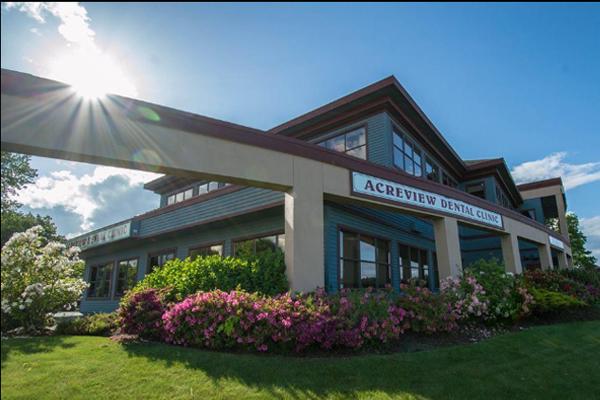 Acreview Dental & Comox Valley Implants