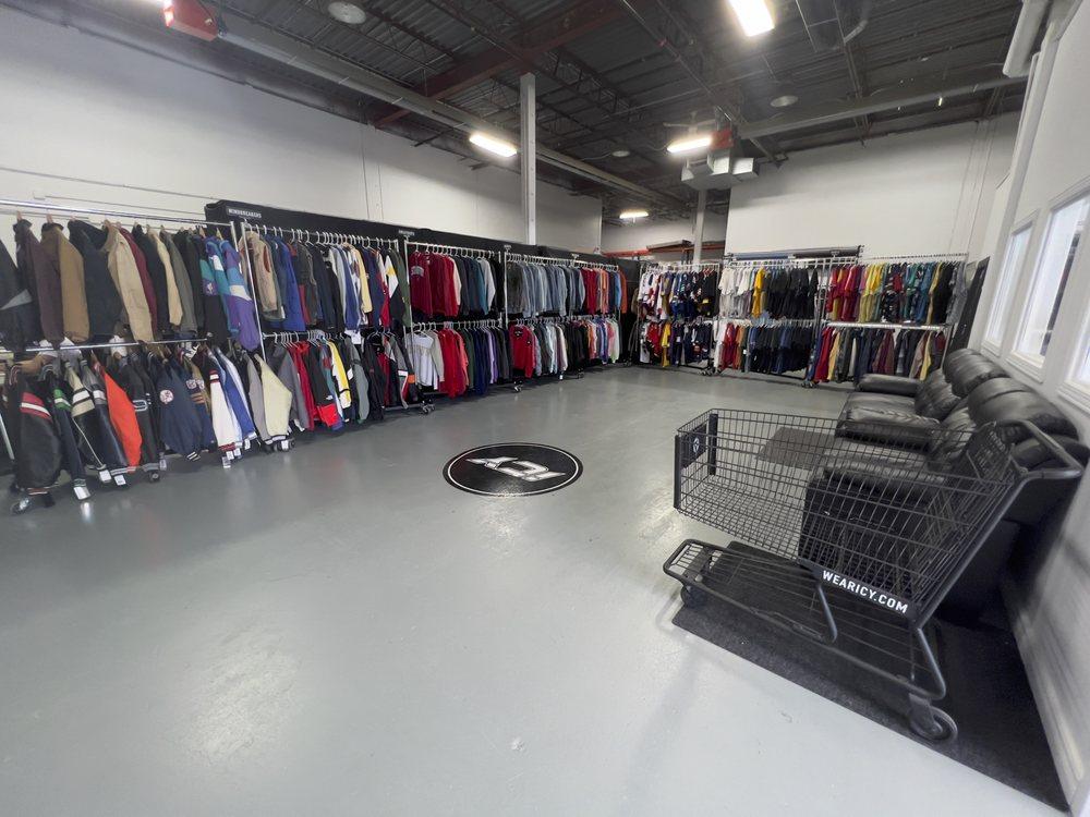 Icy Vintage - Wear Icy