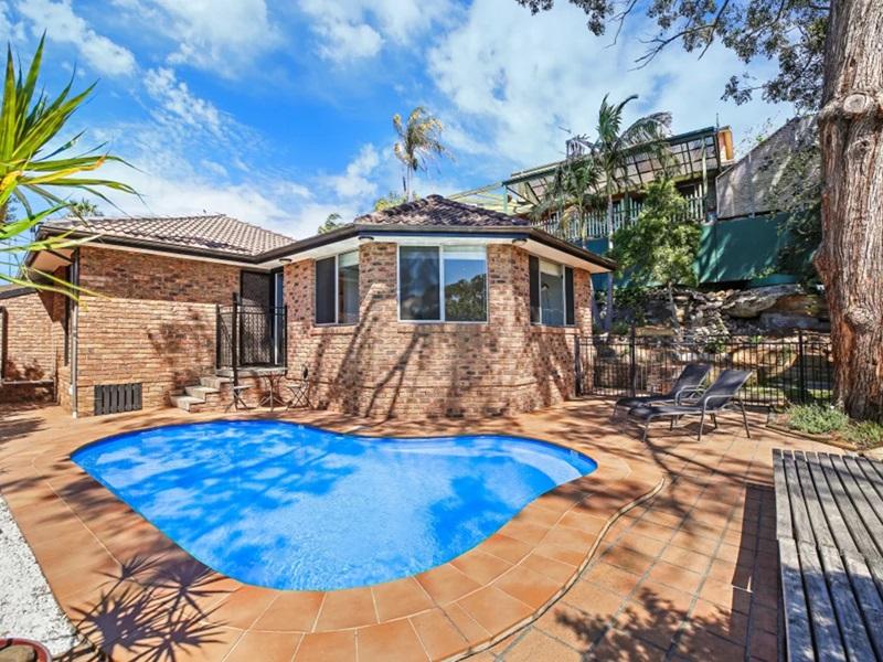 Hill & Viteri Property