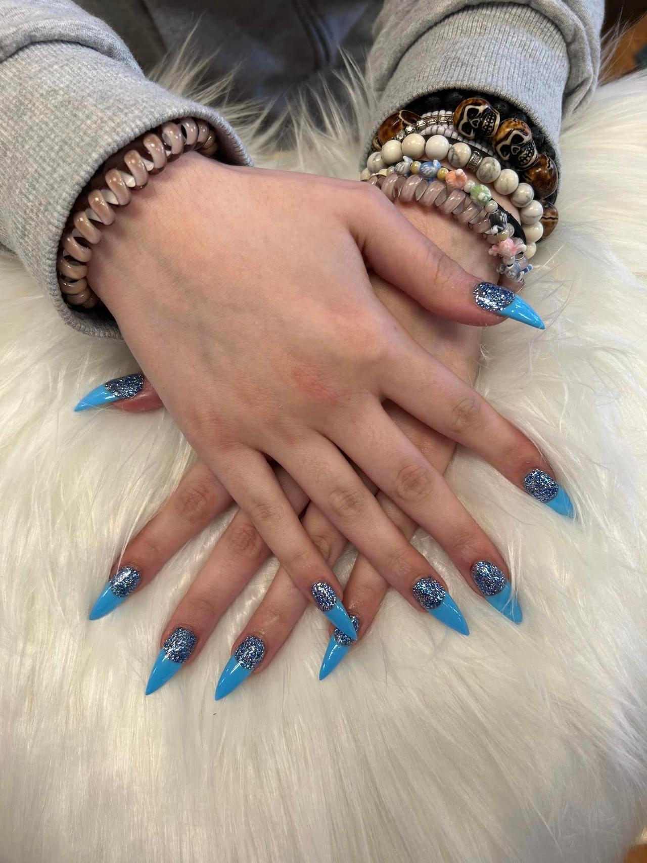 KELLY NAILS