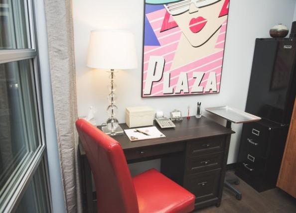 Sola Salon Studios - Chenal Parkway