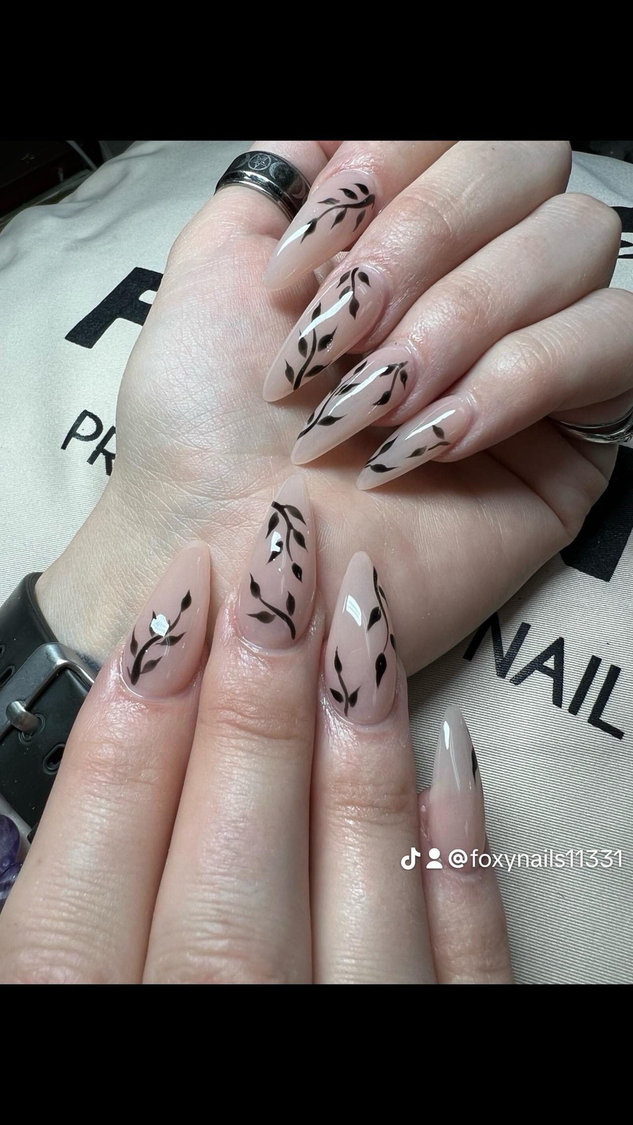Foxy Nails