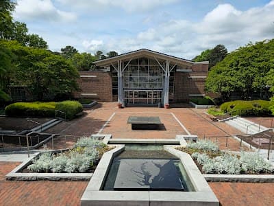 Williamsburg city landmark